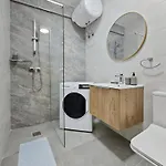 Apartment Modern Family Friendly Free Wifi & Ac